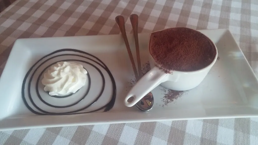 Edward Voskerichian_Osteria la pialla_Castel Goffredo_review