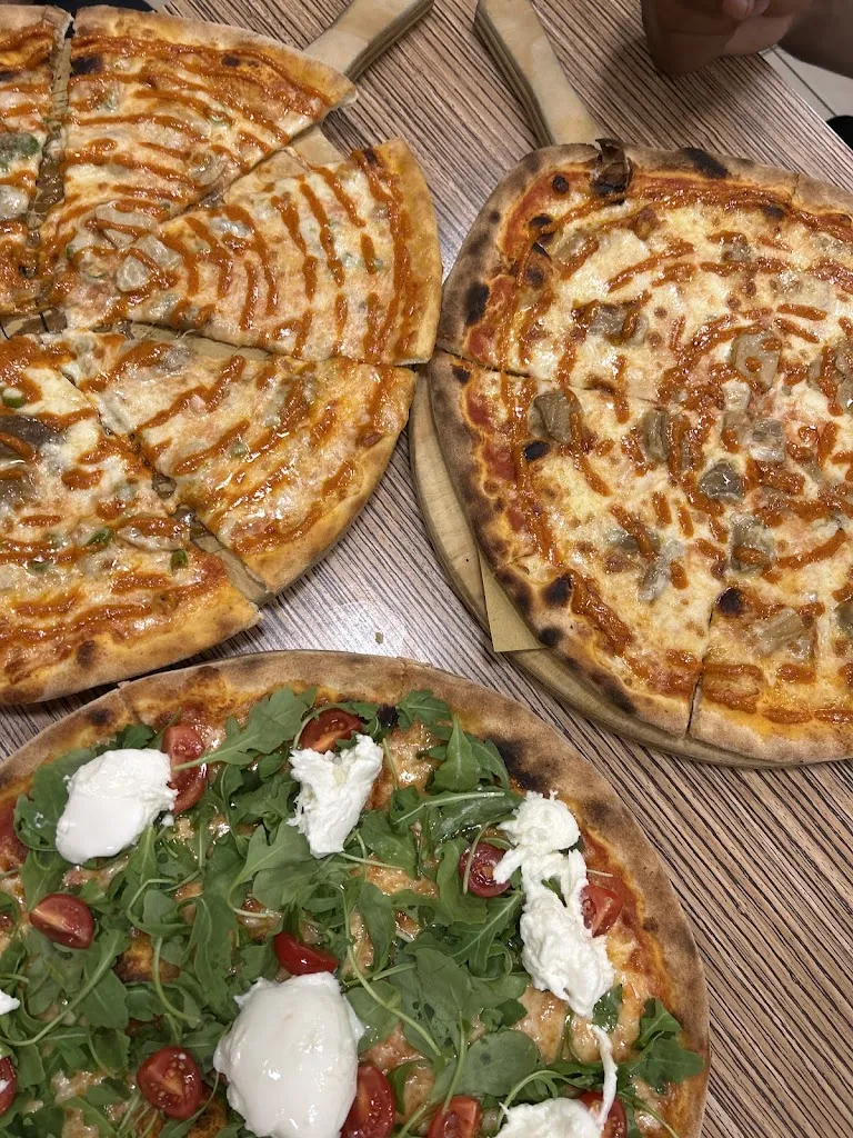 Rahma Junaid_J & D BAR KEBAB PIZZERIA DI ASPORTO_Castel Mella_review