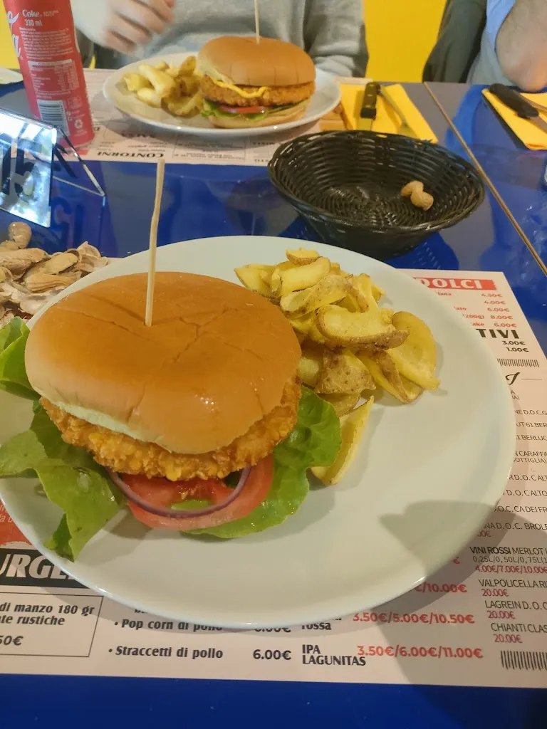 Gopi B_Mr Gallo_Castel Mella_review