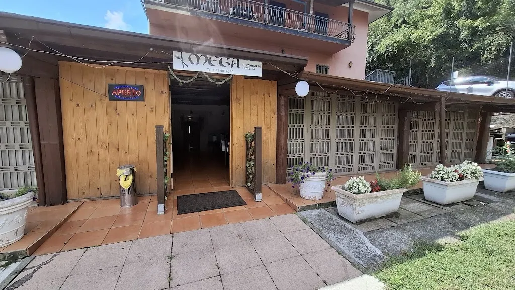 mega al fiume restaurant in Castelli Calepio