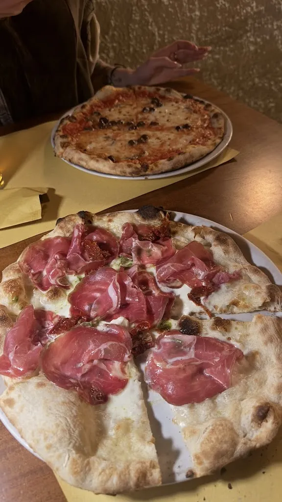 Tetiana Lavrynenko_Ristorante Pizzeria Pozzo Contino_Alberobello_review