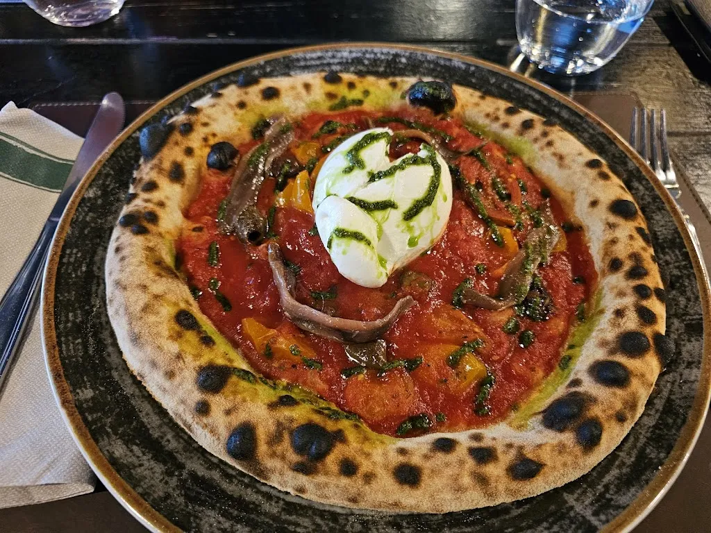 Giuly Pizza_Castelli Calepio_slider_image_2