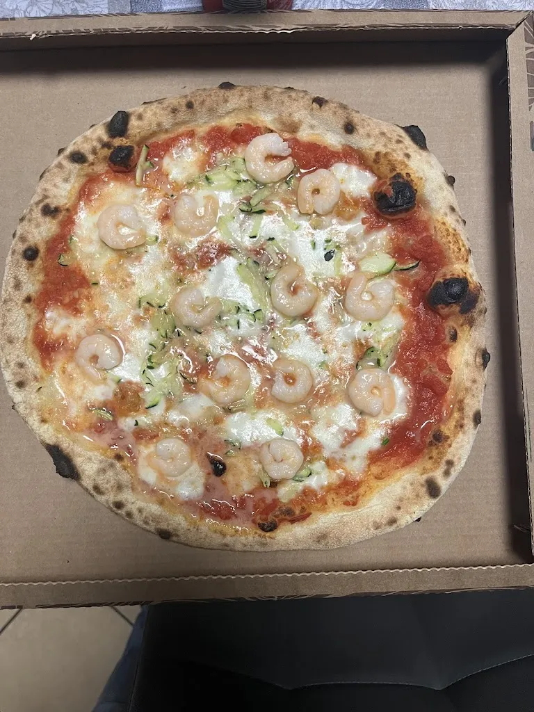 Giuly Pizza_Castelli Calepio_slider_image_3