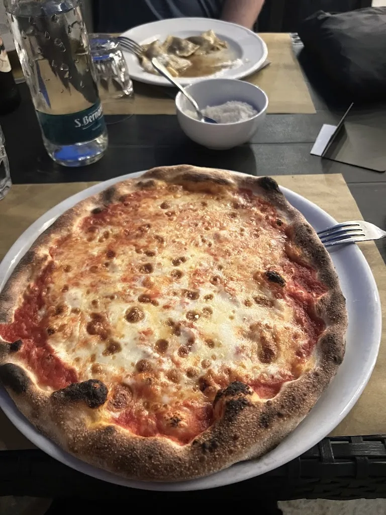 Natalia Yes_Ristorante Casa Del Combattente_Castelmarte_review