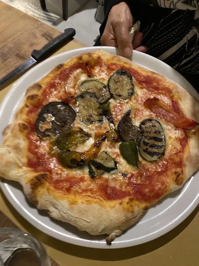 Izzy Kaleem_Ristorante Casa Del Combattente_Castelmarte_review