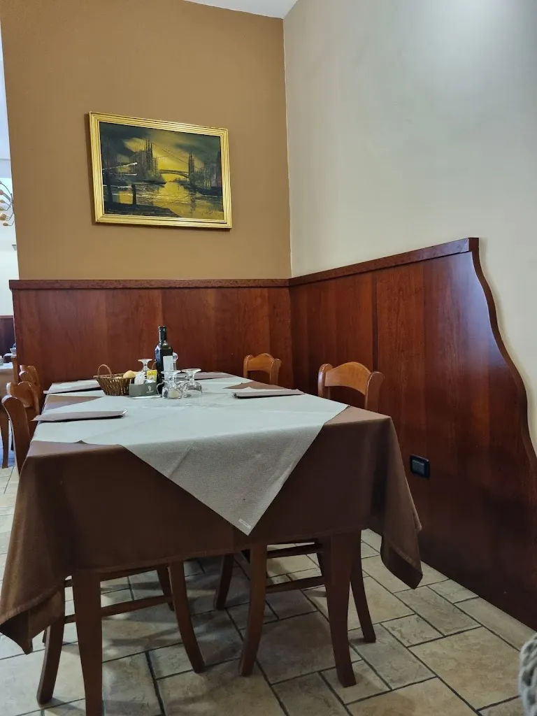 Trattoria Del Sole Di Curtarelli Rachele restaurant in Castelnuovo Bocca d'Adda