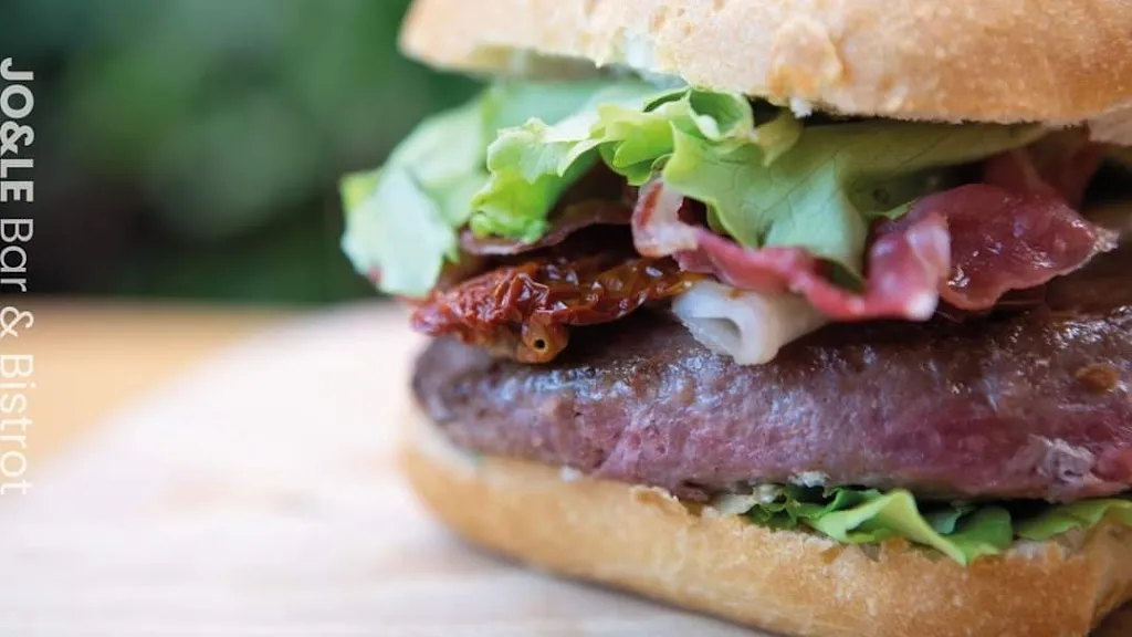 Jo&le_Alberobello_slider_image_3