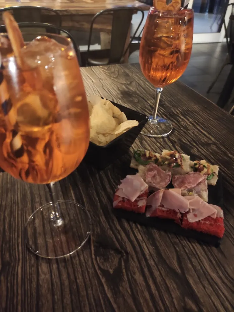 Max L_Black Coffee Kitchen Bar_Castellucchio_review