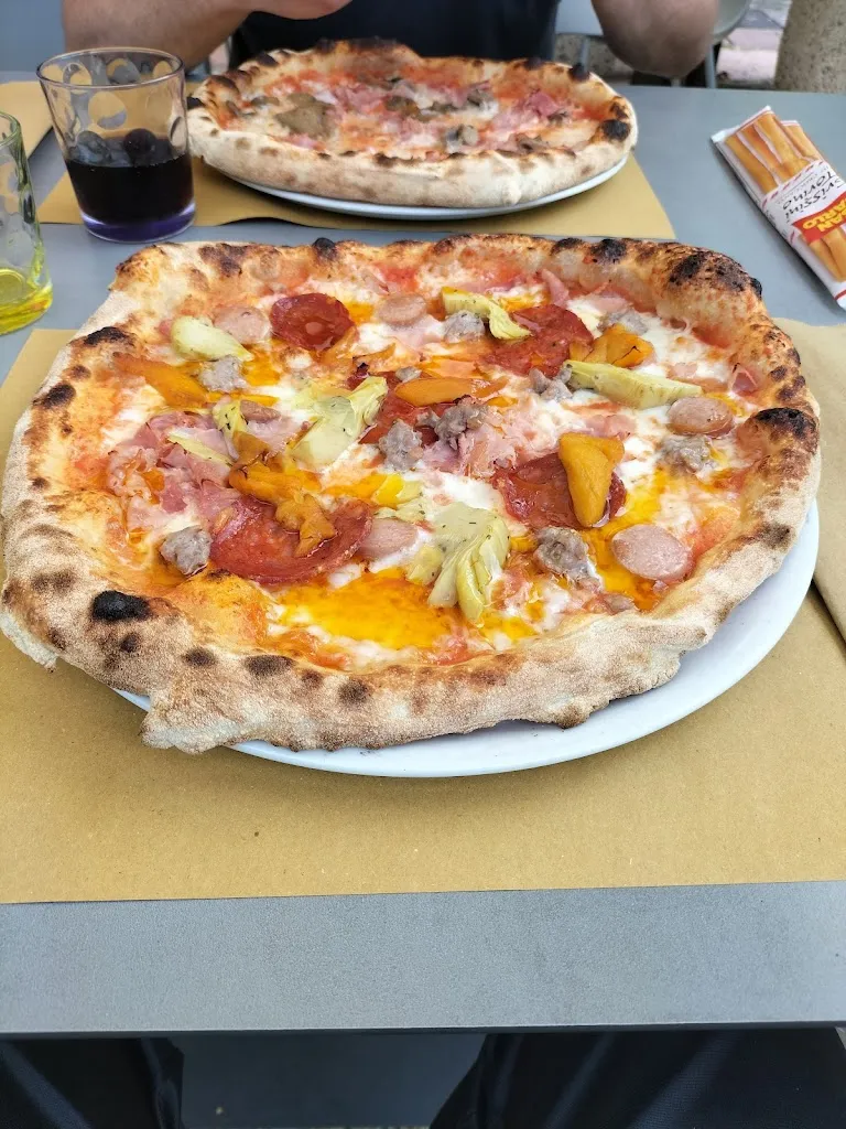 Pizzeria Da Checco_Castellucchio_slider_image_3