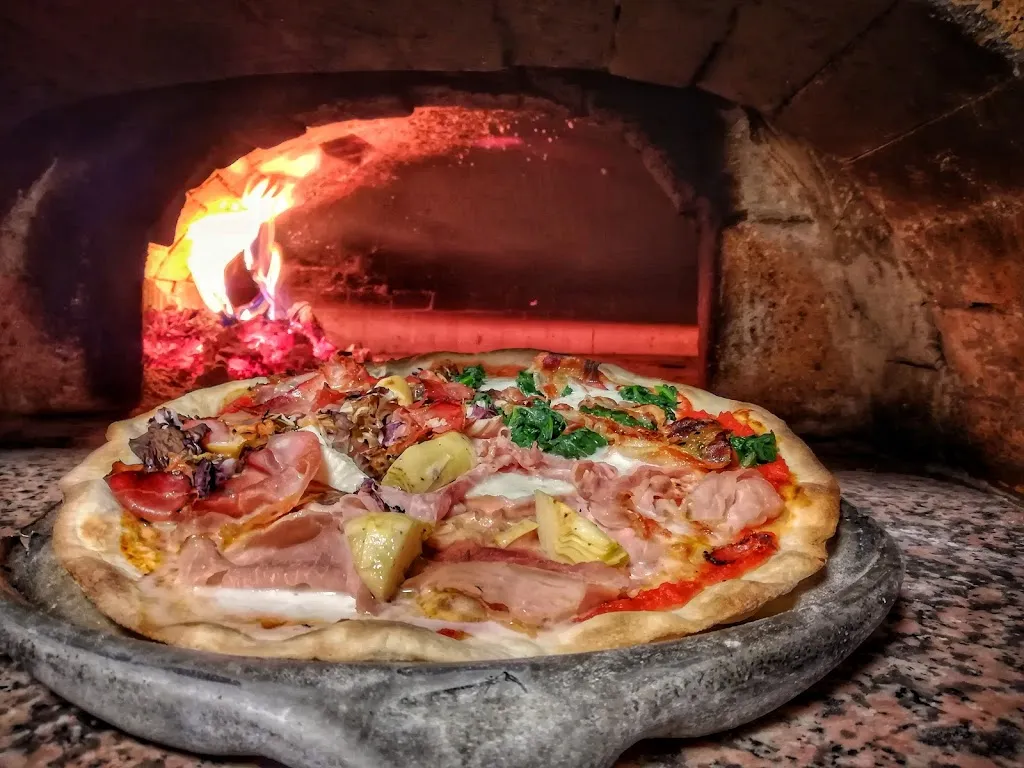 Pizzeria Ristorante Al Vertice_Castellucchio_slider_image_2