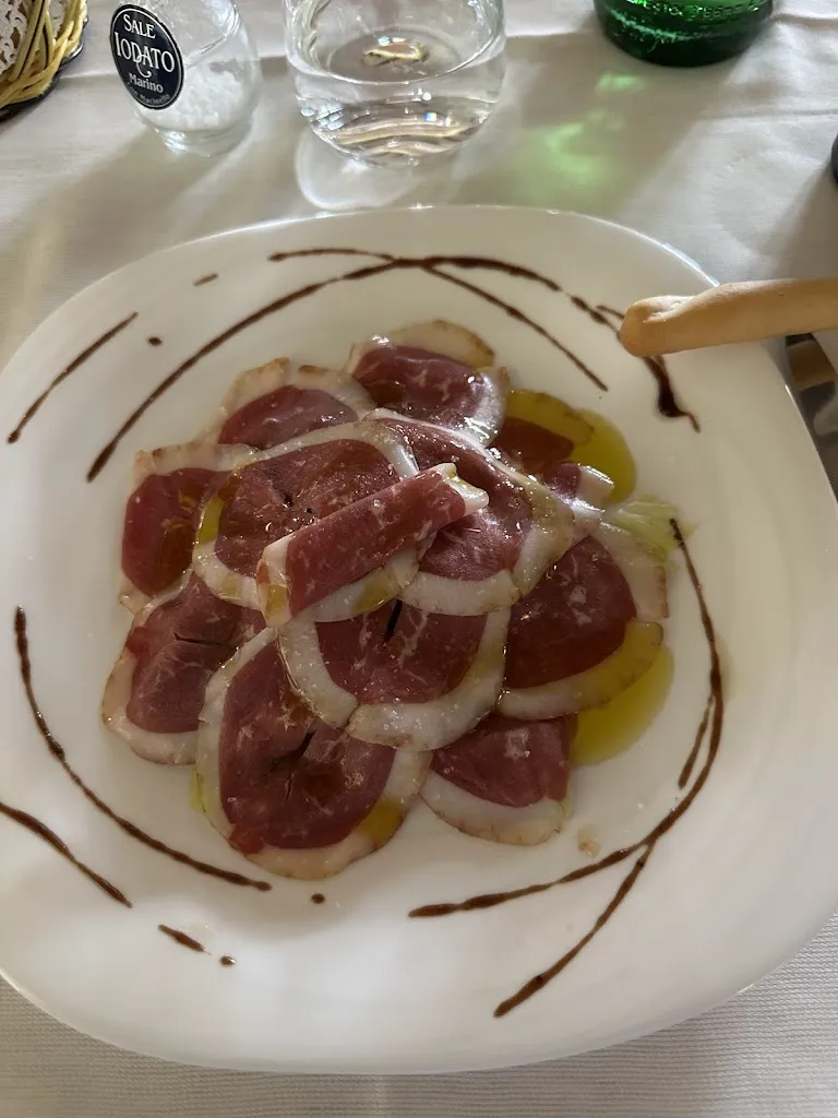 Il Viaggiatore Errante_Tre Rose_Castelleone_recensione