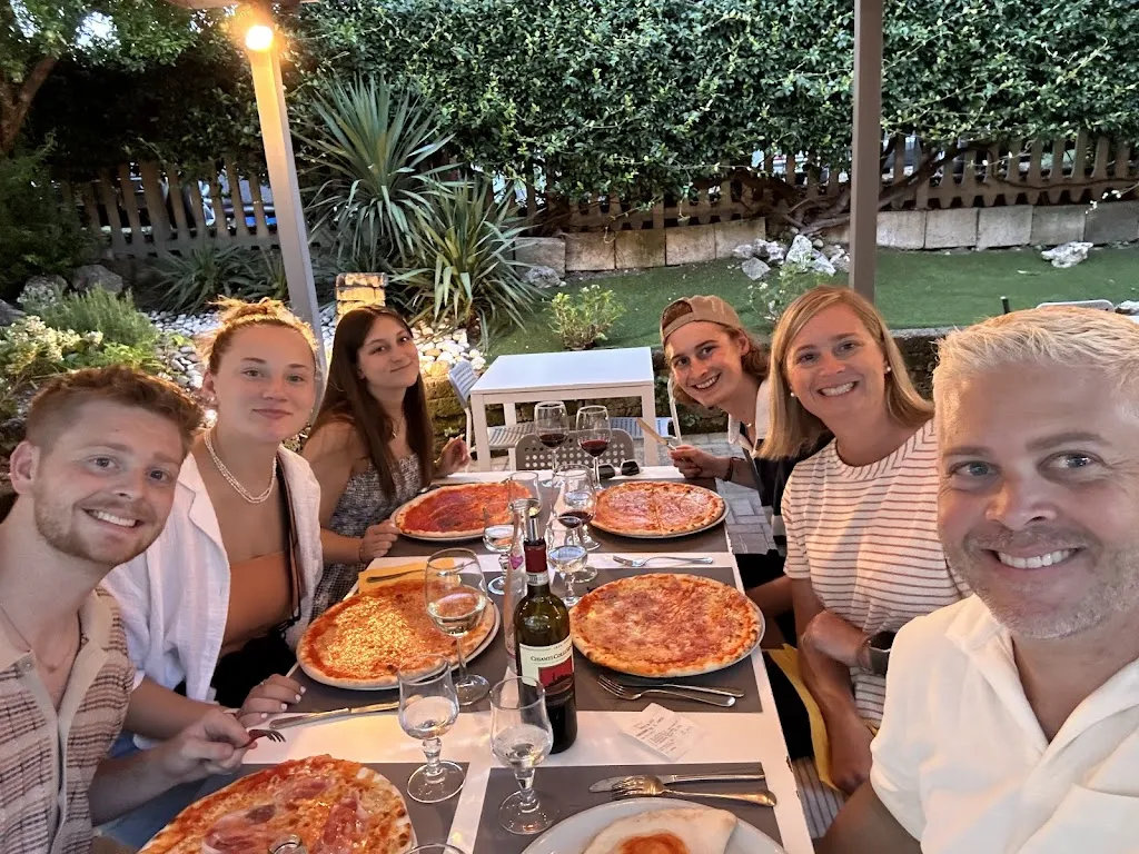 Casey Hines_Pizzeria Ristorante Don Felipe_Castelleone_review