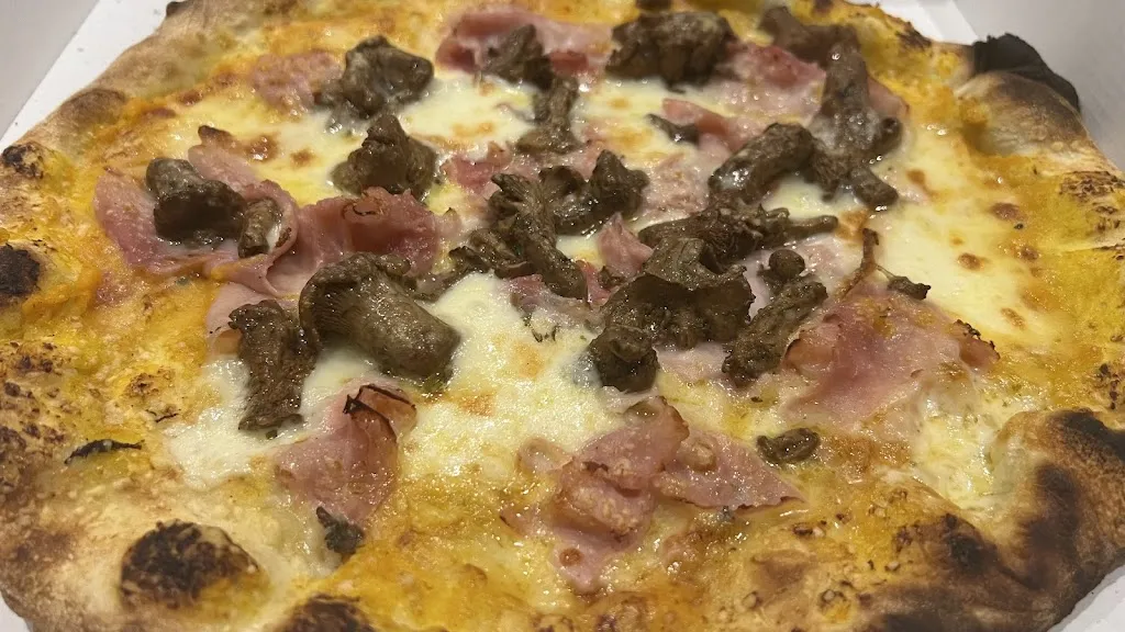 L'italiana Pizzeria_Castelleone_slider_image_2