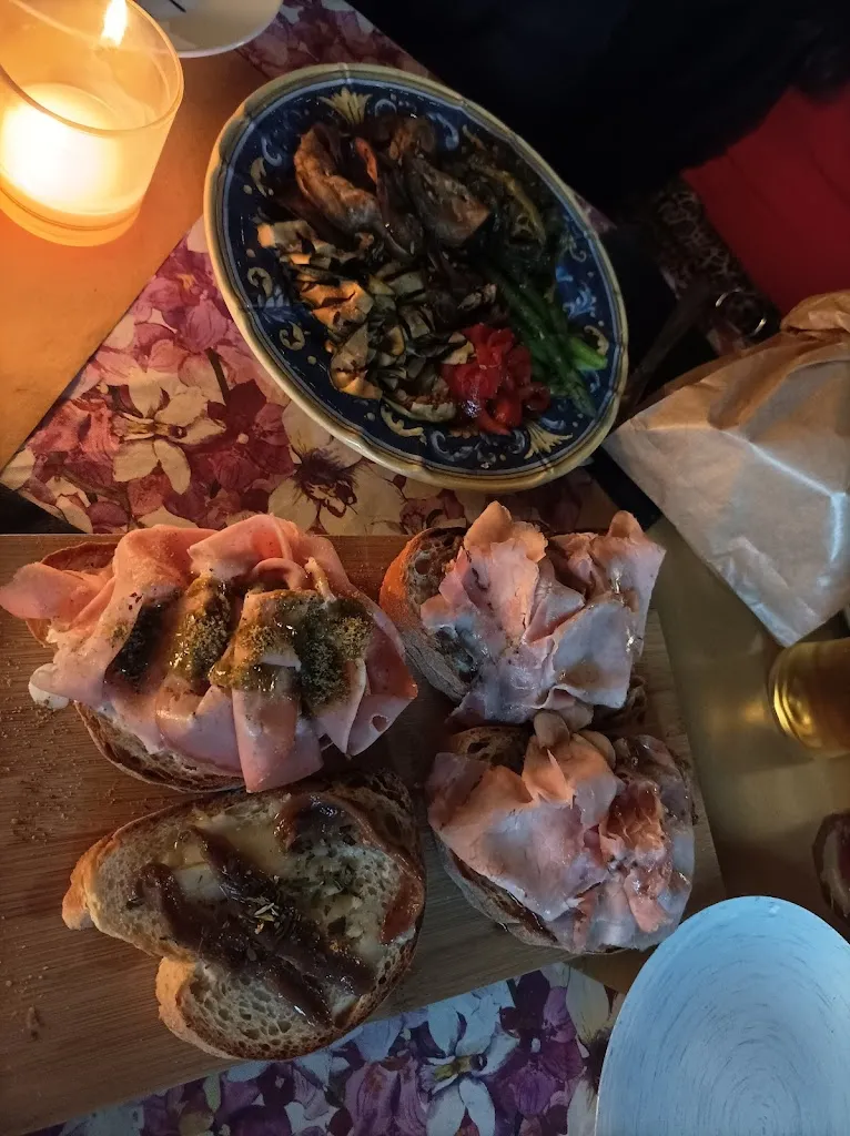 Marco Berbenni_Tappo12 Posteria_Castiglione Olona_avis