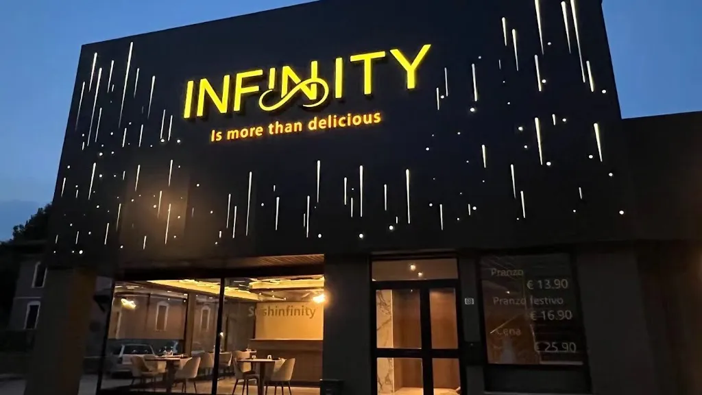 SUSHINFINITY/INFINITY SUSHI restaurant in Castiglione Olona