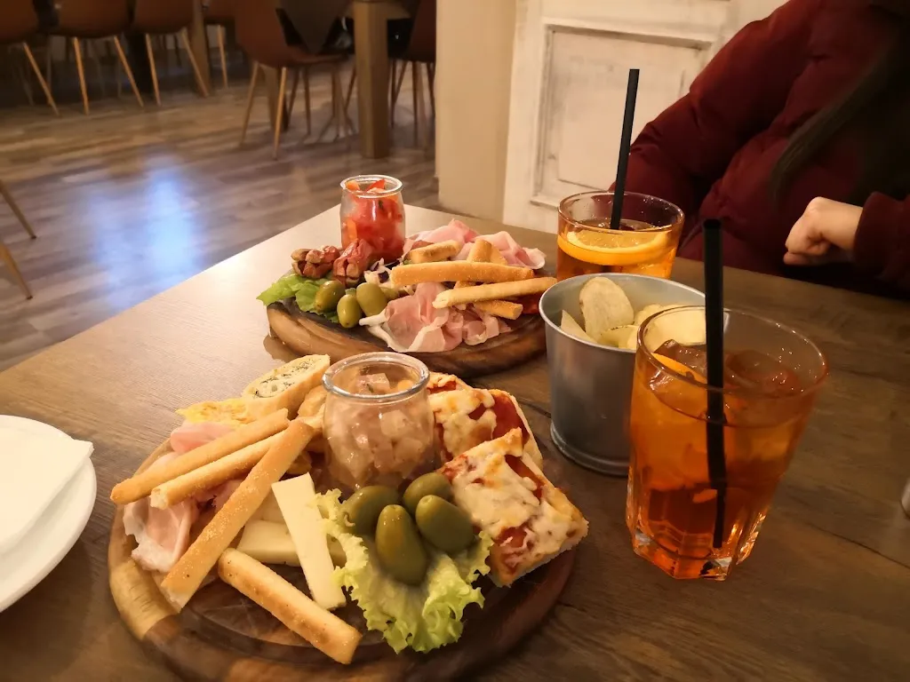 Garden Café_Castiglione Olona_slider_image_3