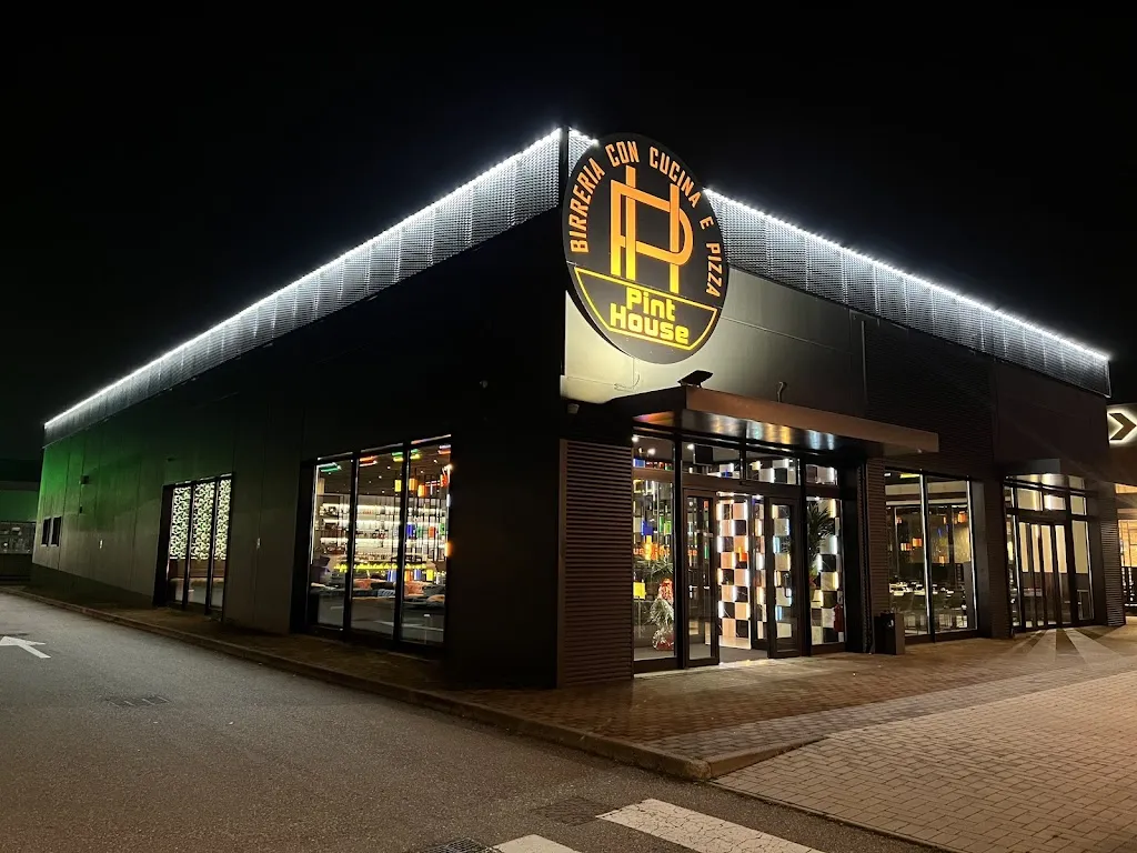 Pint House - Birreria con Cucina e Pizza restaurant in Castenedolo