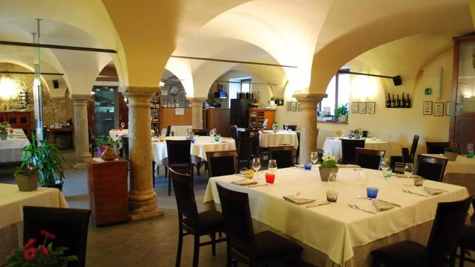 Ristorante Cascina Brugnola restaurant in Castenedolo