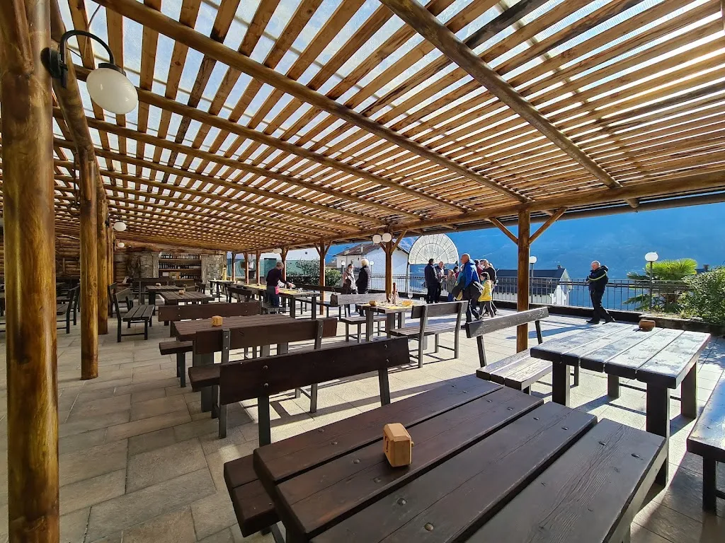 Ristorante Pizzeria Sisti restaurant in Castione Andevenno