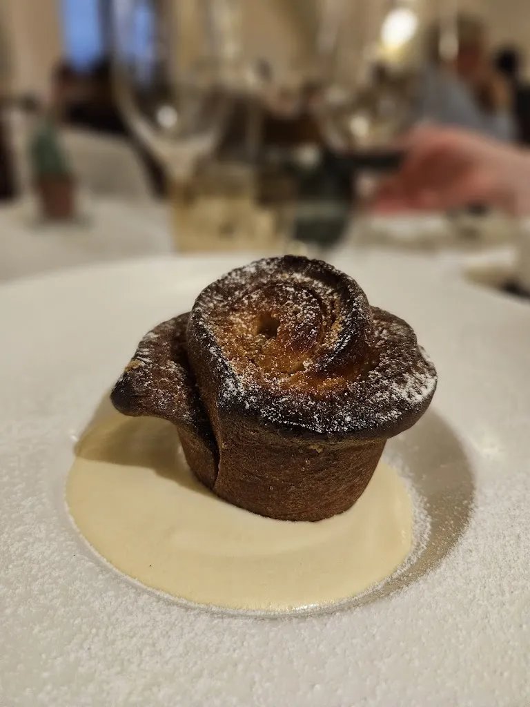 Fairy Duster_Hostaria Viola_Castiglione delle Stiviere_review