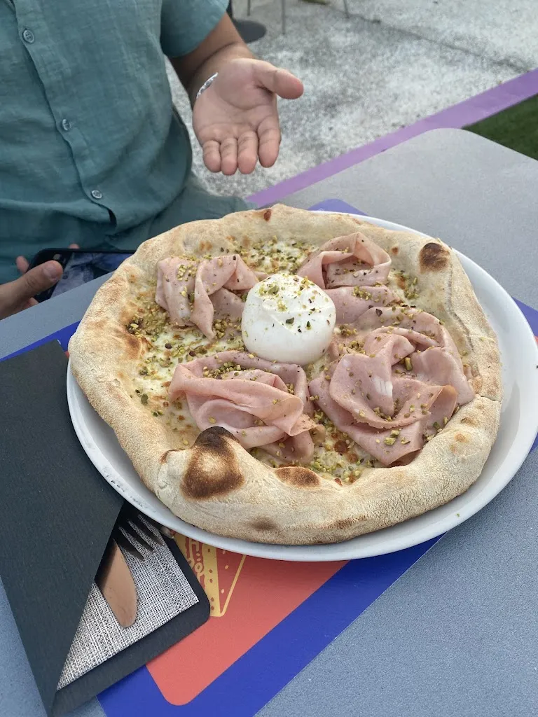 JOSEFINA VARGAS_CLUBS - Mangia - Bevi - festa. Ripeti._Castiglione delle Stiviere_review