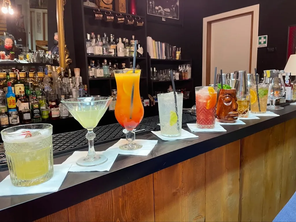 Silvia G_THE BAR by Stars_Castiglione delle Stiviere_recensione