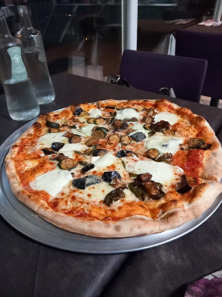 Pizzeria Il Capriccio restaurant in Castiglione delle Stiviere