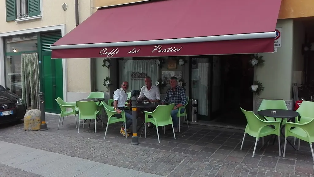 Caffè dei Portici restaurant in Castrezzato
