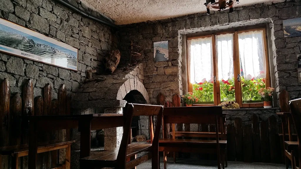 Rifugio Scotti restaurant in Cataeggio