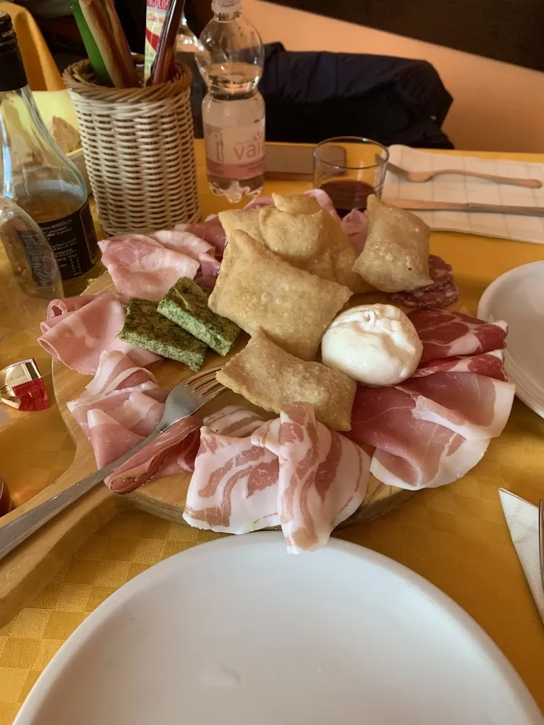 Trattoria La Pesa_Cava Manara_slider_image_2