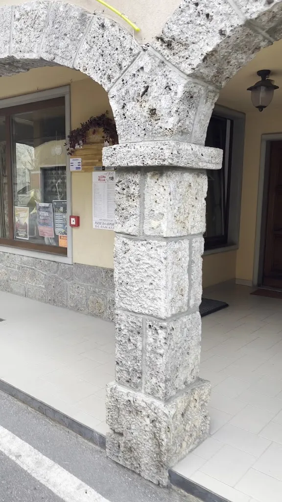 Pizzeria Weekend_Castione_slider_image_2