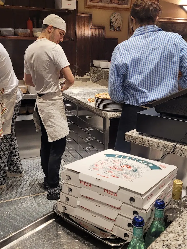 Chris Millo_Pizzeria Al Rustico_Castione_review