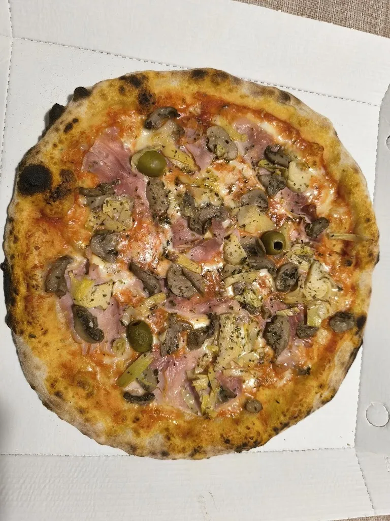 Pizzeria Quisipizza Di Margiotta Sergio_Alezio_slider_image_2