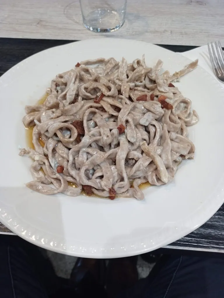 mariangela la corte_Bar Grifone_Castione_review