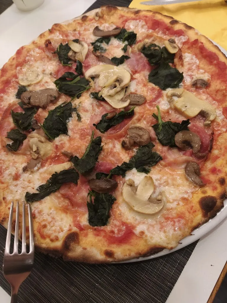 Pizzeria Il Cantuccio restaurant in Castione