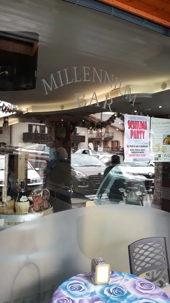 Lorenzo Tognini_Bar millennium_Castione_review