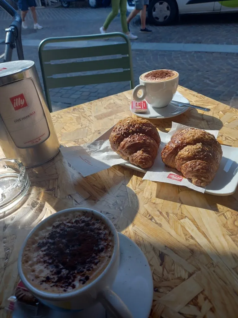 iride felini_Bar Moderno_Castione_review