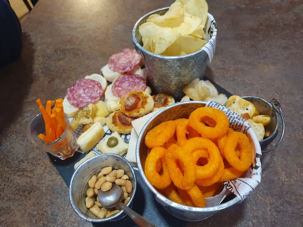 Mariateresa Peluso_Bar Moderno_Castione_review