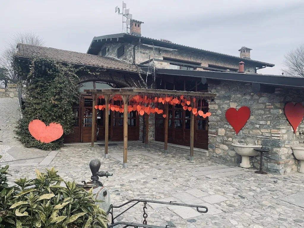 Prescott Bergh_L'Agrifoglio_Cavallasca_review