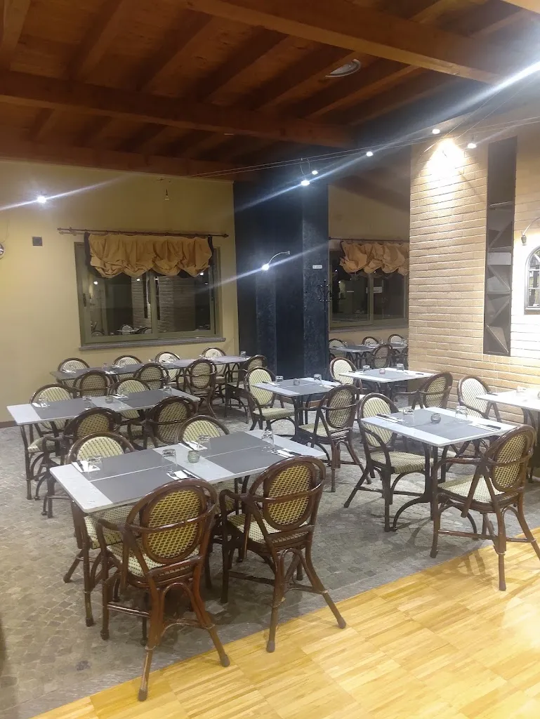 Pizzeria Ristorante “Samir” restaurant in Cavenago d'Adda