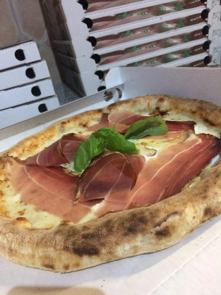 Pizzeria 4 Stagioni CAVARIA_Cavaria Con Premezzo_slider_image_2