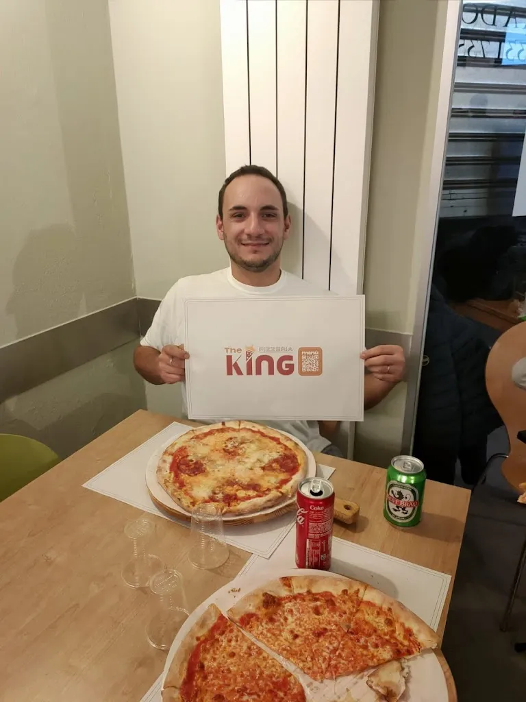Pizzeria The King_Cavaria Con Premezzo_slider_image_2