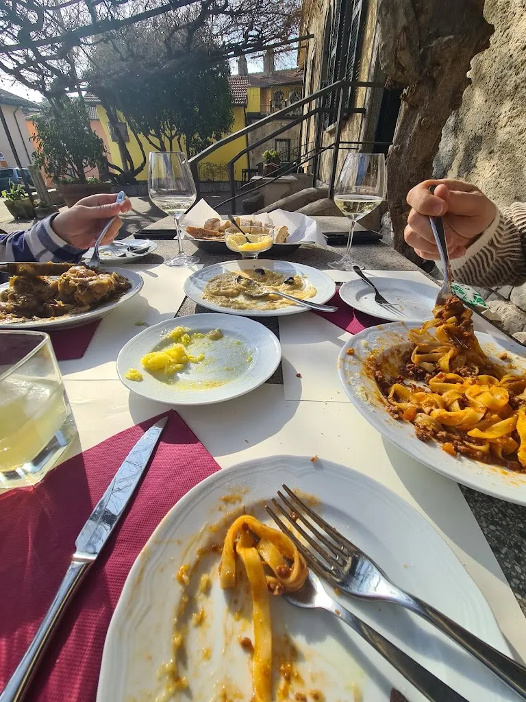 Anna Georgieva_BON Bottega e Ristoro_Cazzago Brabbia_review