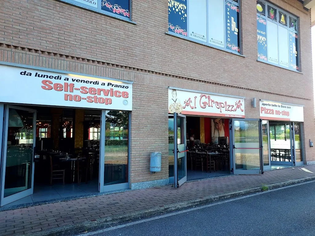 Al Giropizza Cavernago restaurant in Cavernago