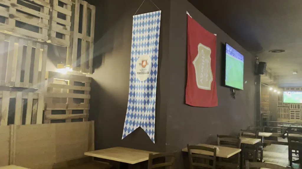 Hog Beer Drink Food_Cavernago_slider_image_2