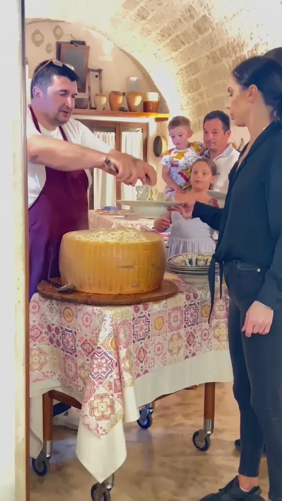 Antonino Furfaro_La Corte dei Simonari_Alezio_review