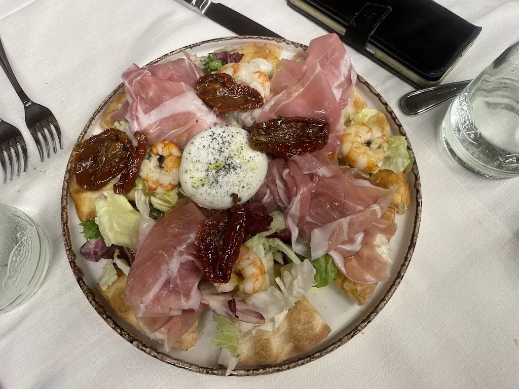 La Storia Restaurant_Cedegolo_slider_image_3