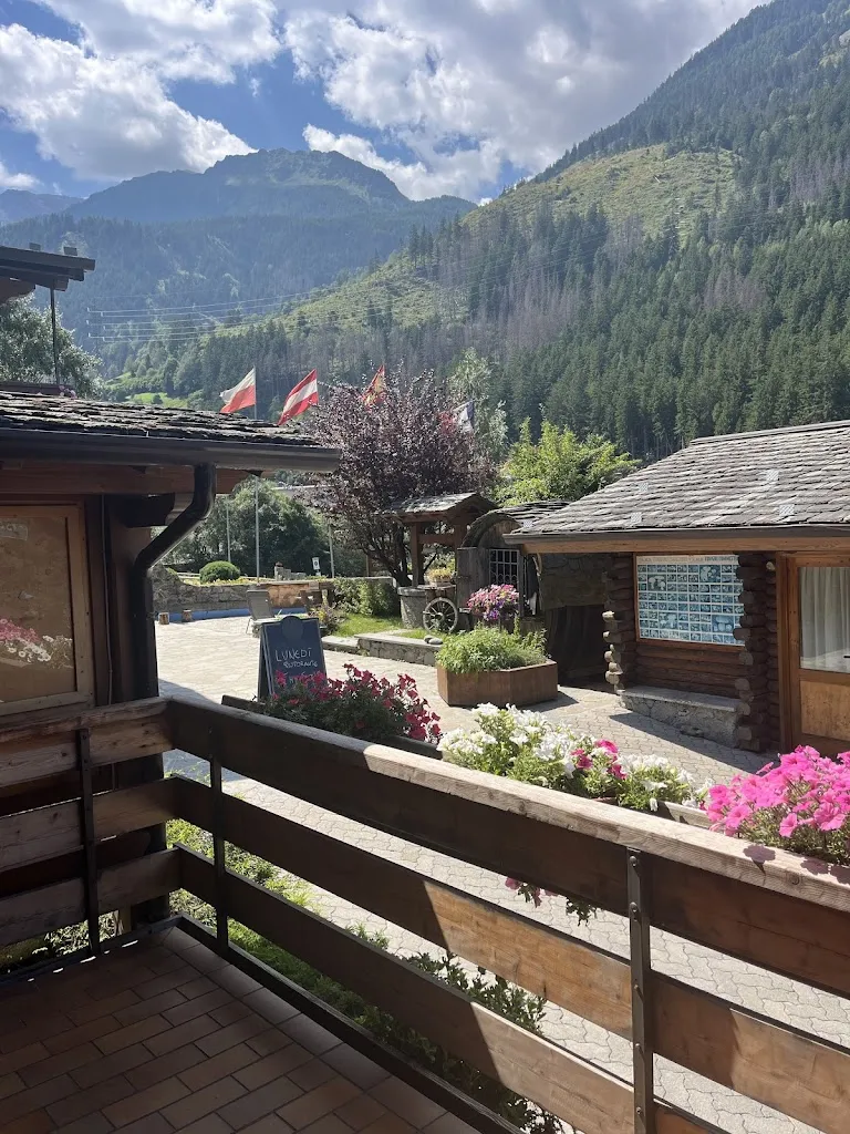 Betty Przybylski_Campeggio Ristorante Pizzeria Cima Piazzi_Cepina_review