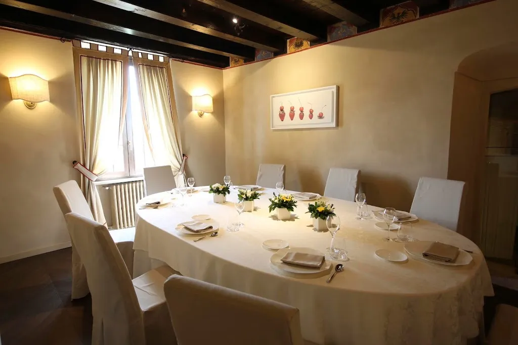 Carlo Magno restaurant in Cellatica