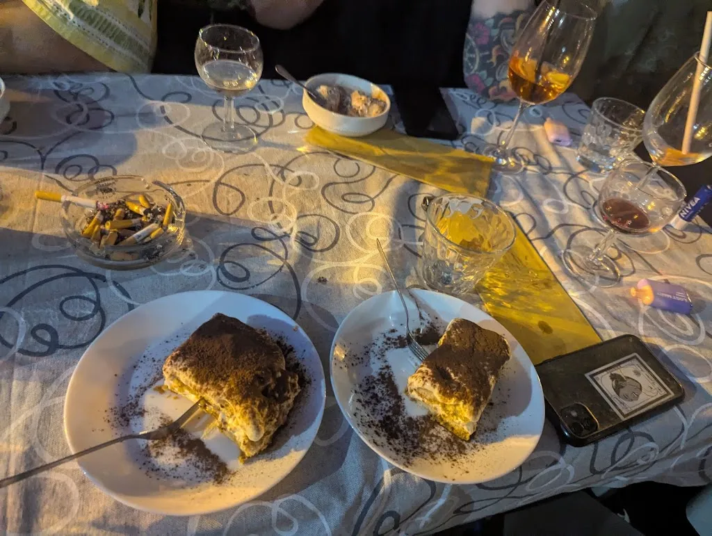 Mhairi Reive_Bar Friends_Cerete Alto_recensione